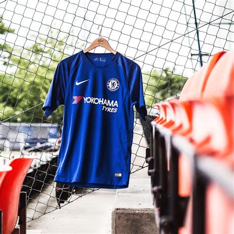 Nike presents the Chelsea shirts for 2017/18 